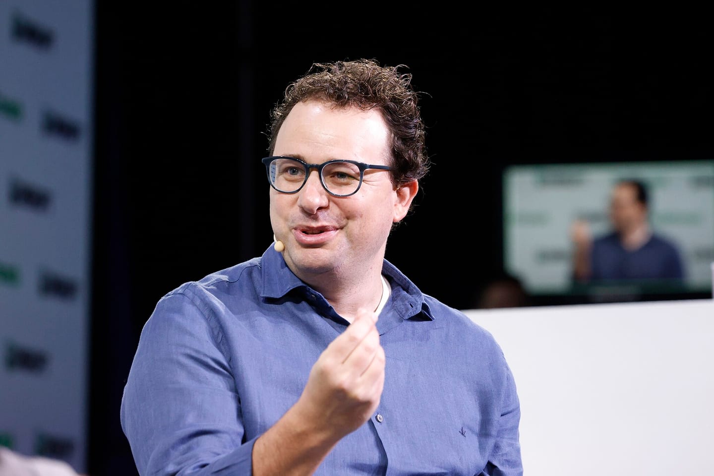 Anthropic CEO Warns AI Could Eliminate Half of Entry-Level White-Collar Jobs