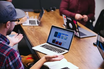 AI Is Fundamentally Reshaping the Consulting Profession: McKinsey Repositions Its Role Amid Workforce Reductions and the Large-Scale Deployment of AI Tools