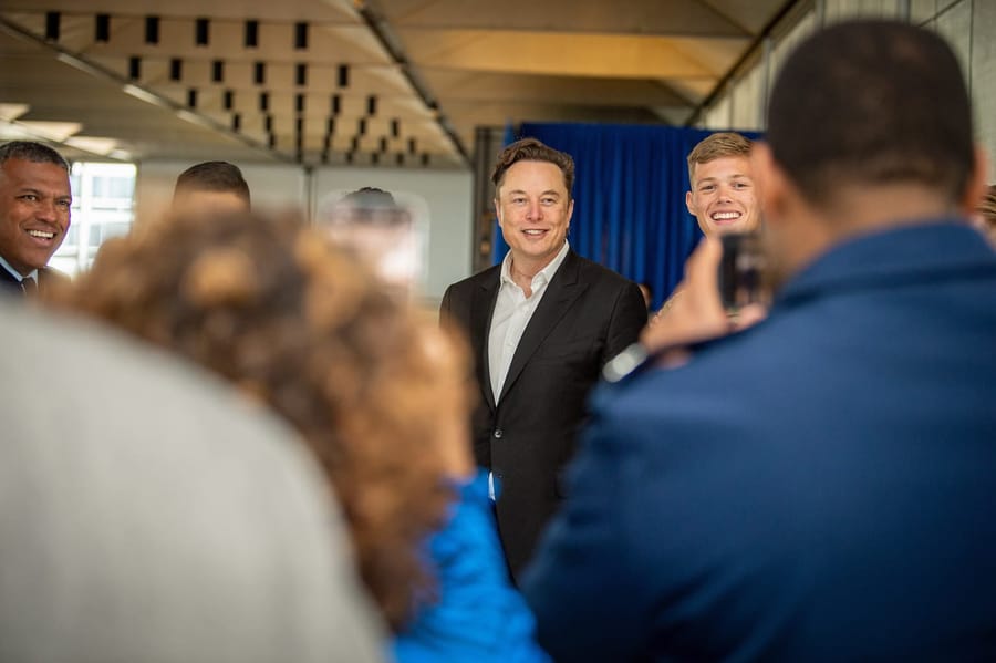 Elon Musk's xAI Company Unveils Grok 3 Chatbot