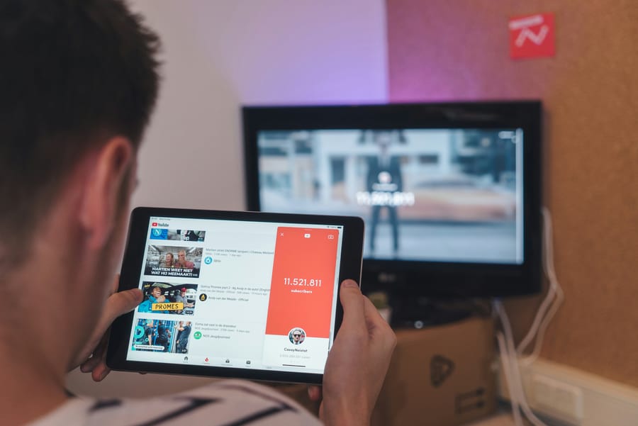 YouTube Will Use AI to Identify Under-18 US Viewers