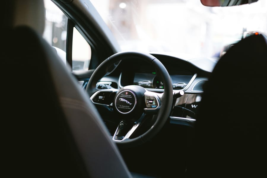 Waymo Tests Gemini AI as In-Car Assistant in Its Robotaxis